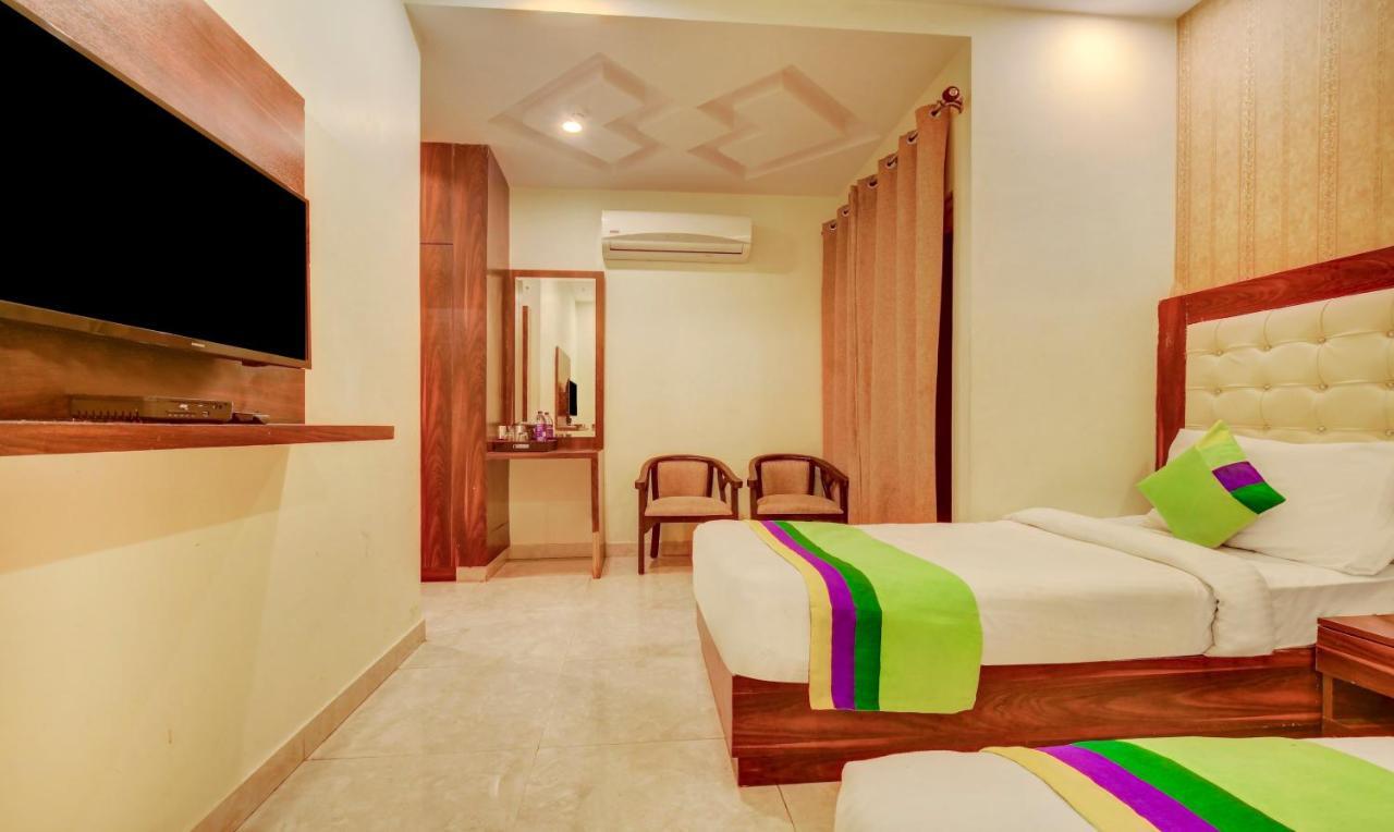 Treebo G K Residency Near Dehradun Railway Station Otel Dış mekan fotoğraf