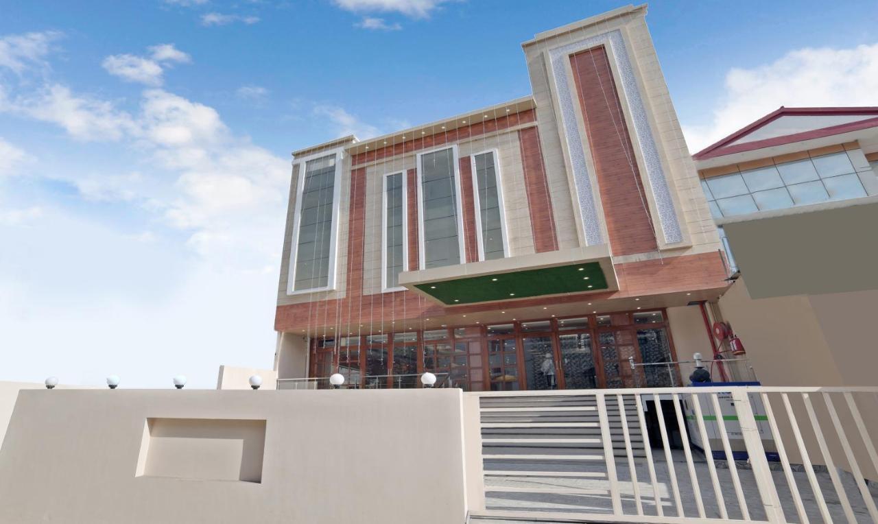 Treebo G K Residency Near Dehradun Railway Station Otel Dış mekan fotoğraf