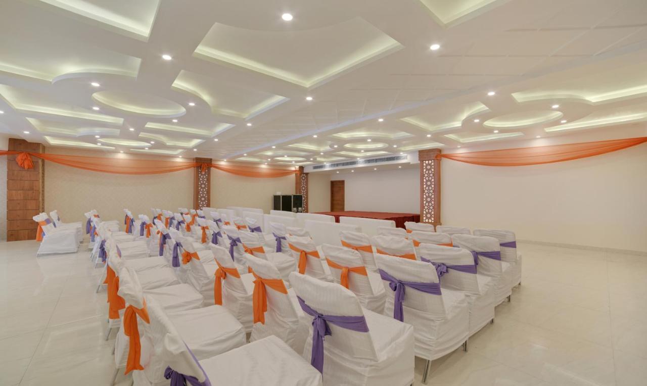 Treebo G K Residency Near Dehradun Railway Station Otel Dış mekan fotoğraf